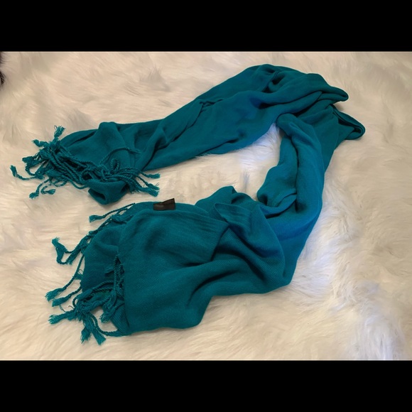 Colorful Scarfs - Picture 5 of 6